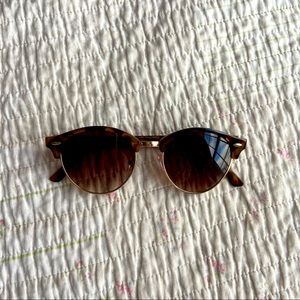 tortoiseshell brown sunglasses